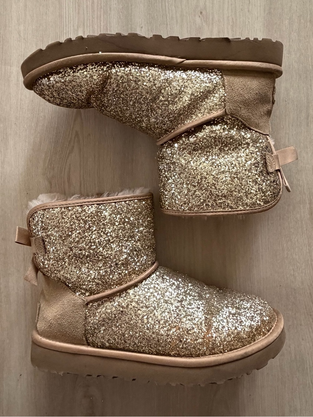 UGG Mini Bailey Bow Gold Sparkle Glitter Boots Womens Sz 7